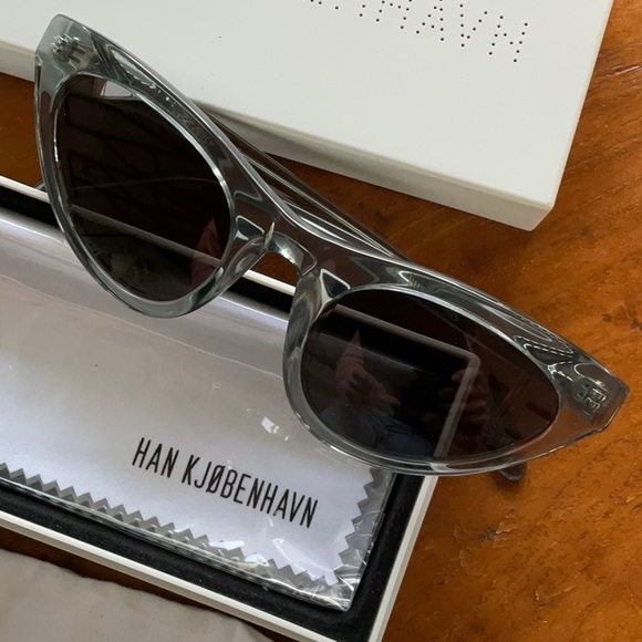 Han Kjobehavn Race Sunglasses in Grey Transparent - Picture 4 of 11